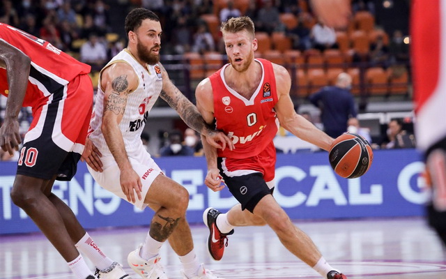 thomas walkup olympiacos piraeus eb21φσφσδφ