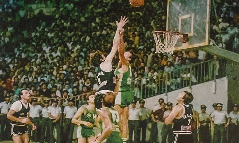 panathinaikos_paok1982_mesa.jpg